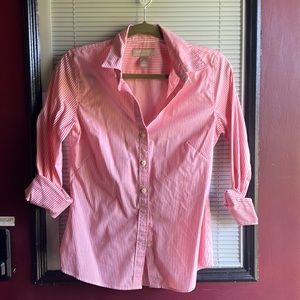 Banana republic size 4 fitted blouse.